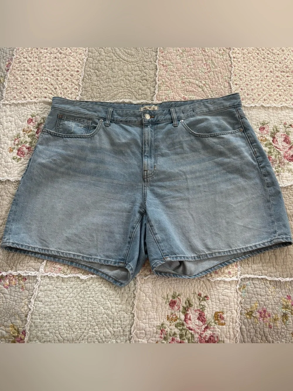 Madewell Baggy Jean Shorts Blue Women's Washed Blue Denim Size 18W Distressed
